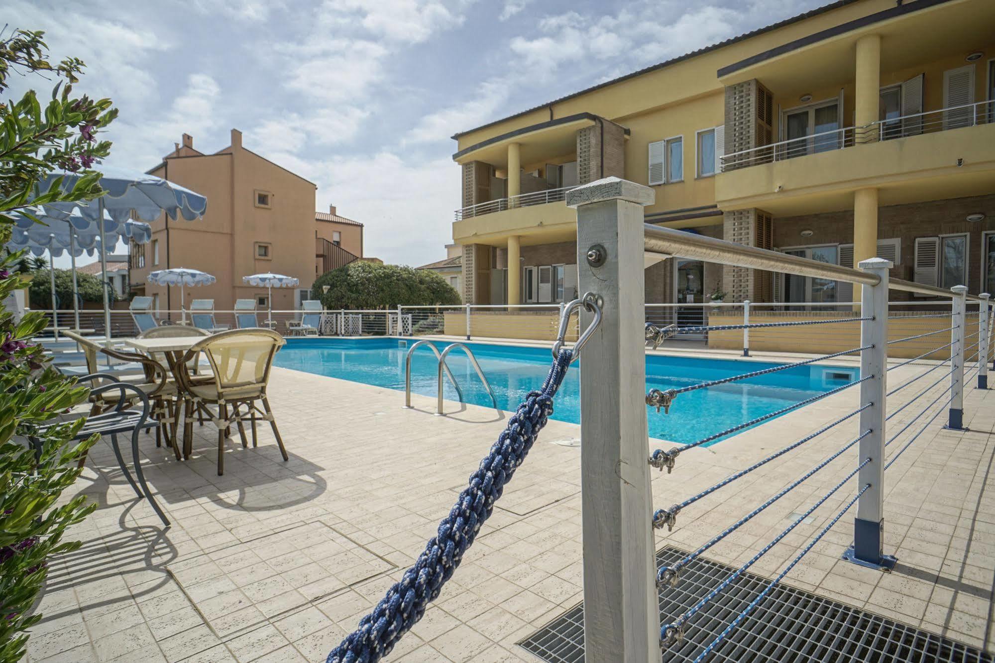 Hotel Residence Il Conero 2 Numana Exterior photo